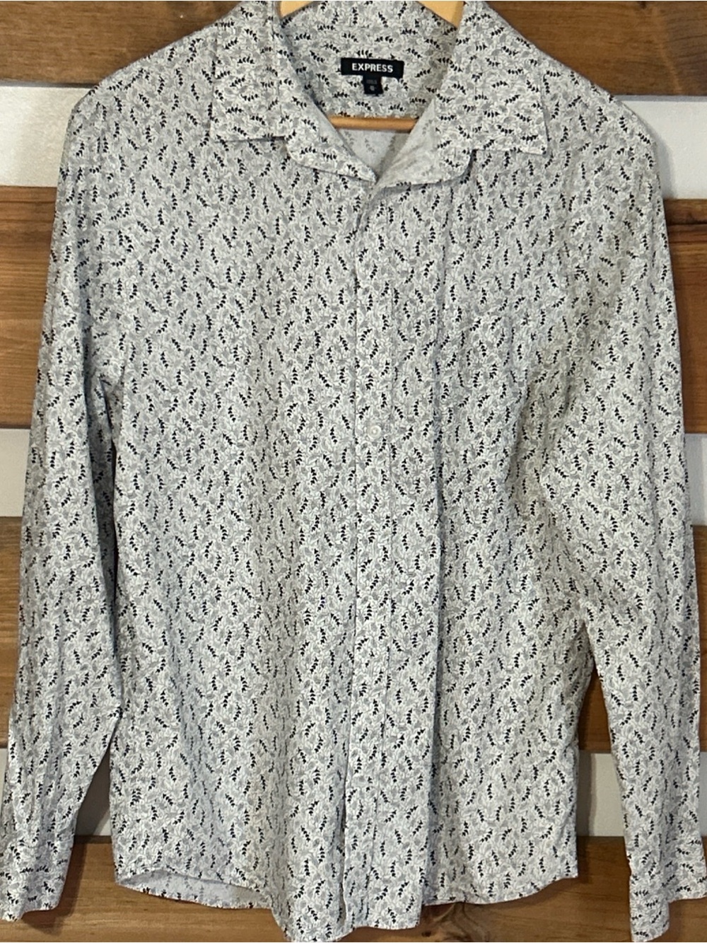 Express Men's Long Sleeve White Shirt w/Floral Design Preppy Button Size Medium